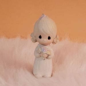 PRECIOUS MOMENTS FIGURINE
